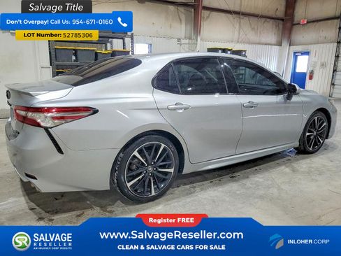 Used 2018 Toyota Camry XSE FWD image 4