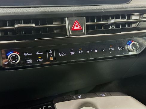 Used 2025 Kia EV6 Light RWD image 24