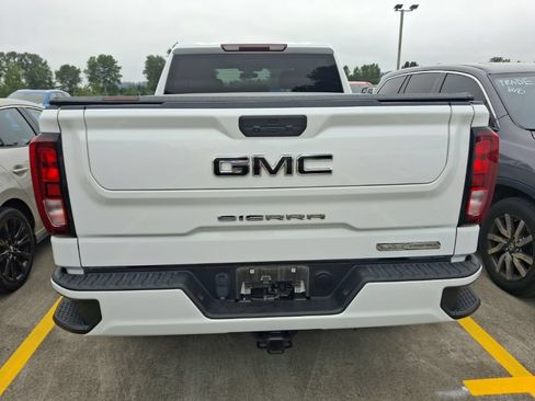 Used 2022 GMC Sierra 1500 Elevation w/ LPO, Elevation Black Package AWD/4WD image 9