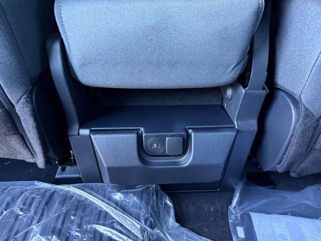 New 2026 Ford F350 XLT w/ XLT Premium Package AWD/4WD image 21