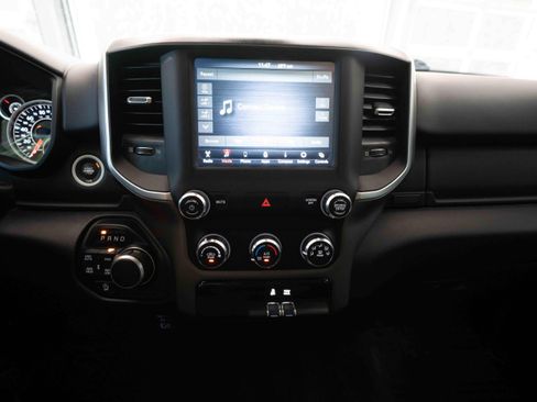 Used 2019 RAM 1500 Big Horn AWD/4WD image 16
