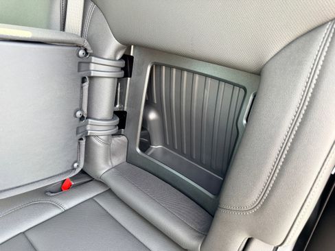 New 2026 GMC Sierra 1500 SLT w/ SLT Premium Package image 10