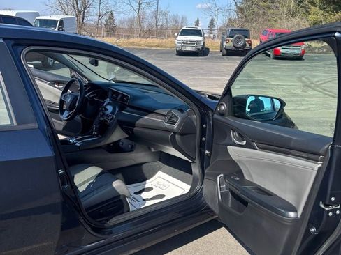 Used 2020 Honda Civic Touring image 18