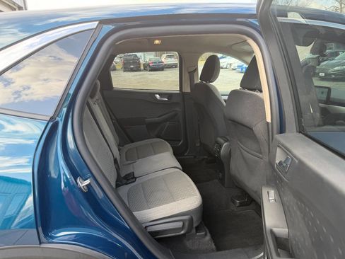 Used 2020 Ford Escape SE image 14