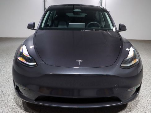 Used 2024 Tesla Model Y Long Range image 4