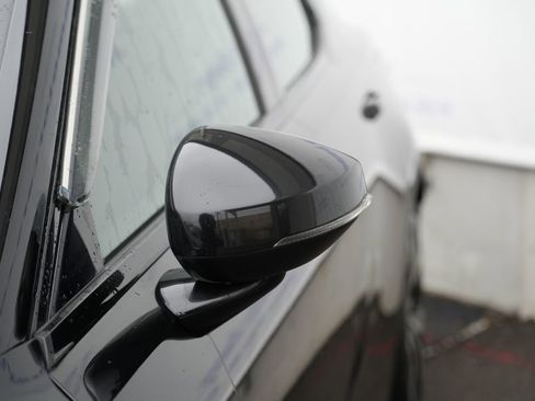 Used 2022 Polestar Polestar 2 Long Range Dual Motor w/ Performance Package image 12