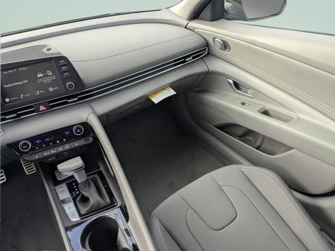 New 2026 Hyundai Elantra SEL Sport image 23