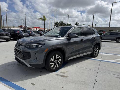 New 2026 Volkswagen Tiguan S image 7