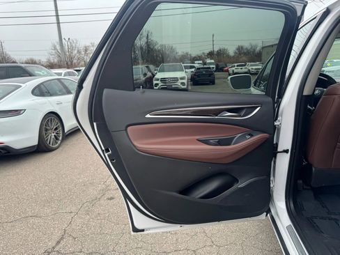 Used 2021 Buick Enclave Avenir w/ Avenir Technology Package image 16