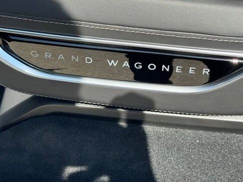 New 2026 Jeep Grand Wagoneer Summit w/ Premium Group III AWD/4WD image 14