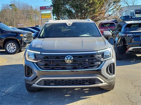 Certified 2024 Volkswagen Atlas Cross Sport SE w/ Panoramic Sunroof Package image 2