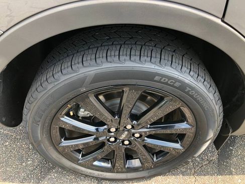 Used 2022 Lincoln Nautilus Reserve w/ Monochromatic Package image 24