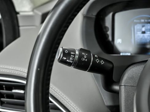 Used 2018 Jaguar F-PACE Portfolio AWD/4WD image 24