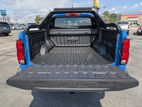 New 2025 Chevrolet Colorado ZR2 w/ Midnight Edition image 13