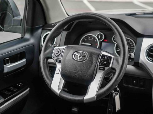 Used 2015 Toyota Tundra SR5 w/ SR5 Upgrade Package AWD/4WD image 18