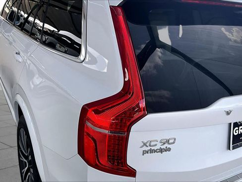 Used 2021 Volvo XC90 T5 Momentum w/ Protection Package Premier FWD image 29
