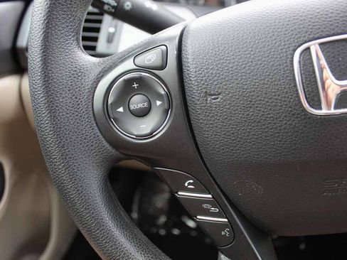 Used 2015 Honda Accord LX image 17