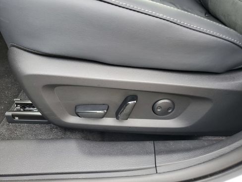 New 2026 Mitsubishi Outlander AWD image 17