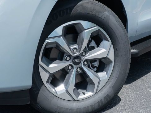 New 2027 Ford Expedition Max Active RWD image 2