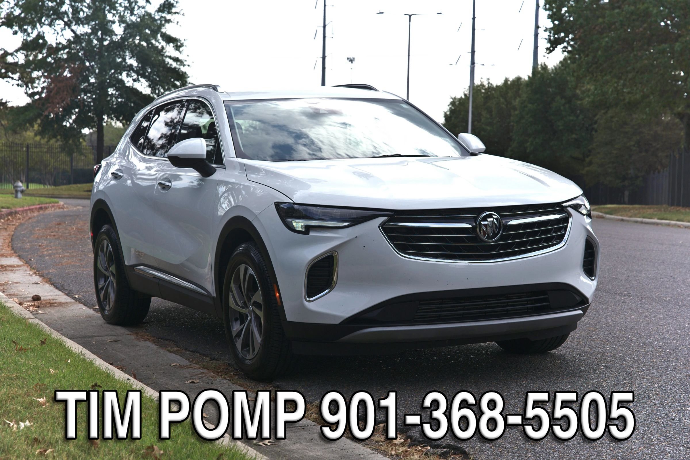 Used 2023 Buick Envision Essence FWD image 3