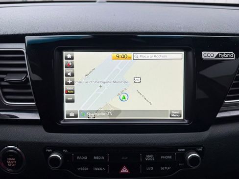 Used 2018 Kia Niro Touring image 28