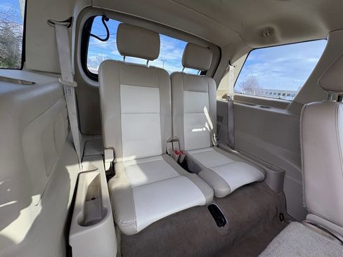 Used 2006 Ford Explorer Eddie Bauer image 20