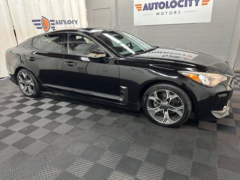 Used 2020 Kia Stinger GT-Line w/ Sun & Sound Package AWD/4WD image 2