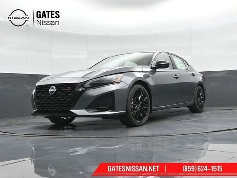 New 2026 Nissan Altima 2.5 SR w/ SR Midnight Edition Package FWD image 40