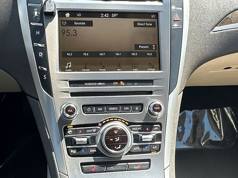 Used 2018 Lincoln MKZ Select w/ Select Plus Package AWD/4WD image 13