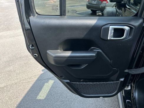 Used 2023 Jeep Wrangler Unlimited w/ Sun & Screen Package AWD/4WD image 23