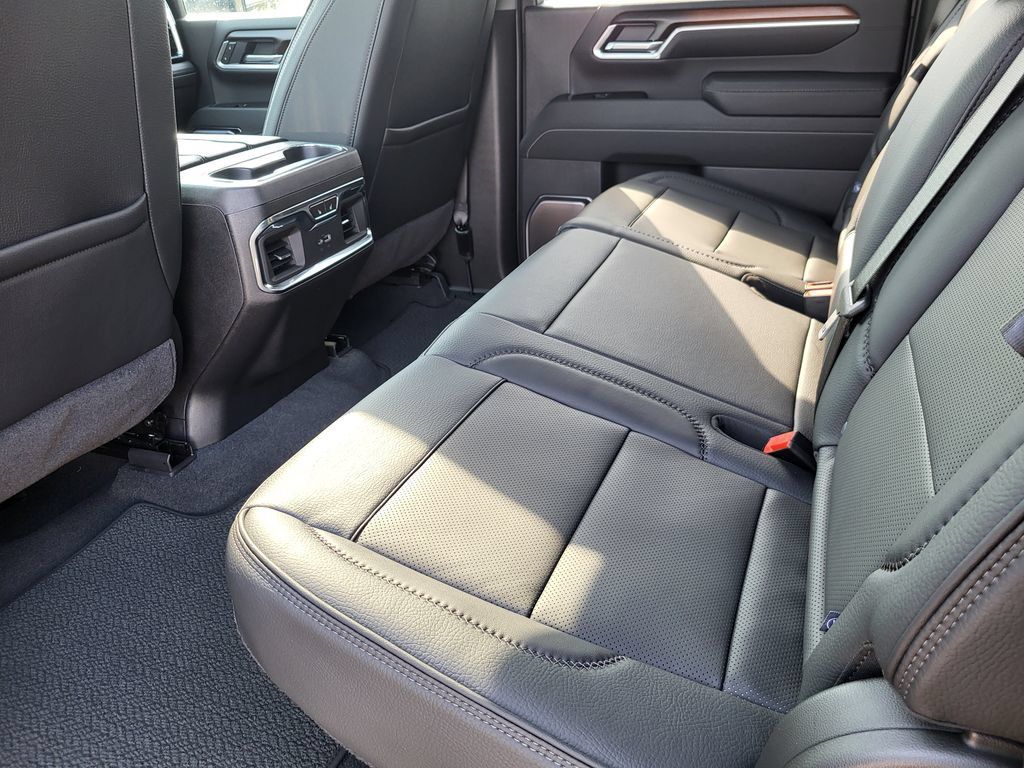 New 2025 GMC Sierra 2500 Denali w/ Denali Reserve Package AWD/4WD image 40