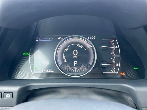 Used 2024 Lexus ES 300h w/ Premium Package image 23