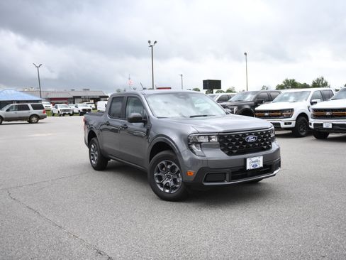 New 2026 Ford Maverick XLT FWD image 2
