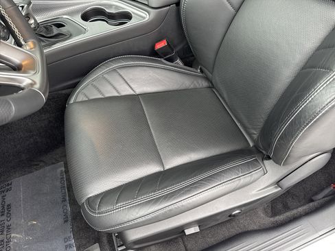 Used 2015 Dodge Challenger SRT Hellcat image 33