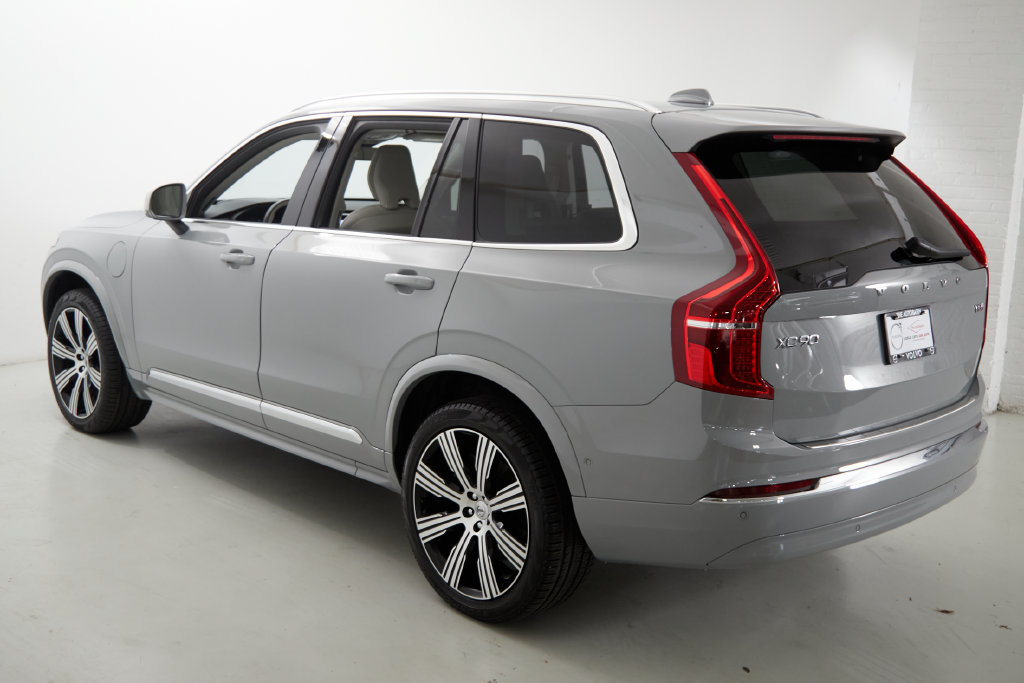 Certified 2025 Volvo XC90 T8 Ultra w/ Protection Package Premier AWD/4WD image 9