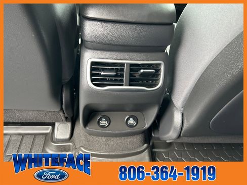 Used 2023 Hyundai Santa Fe SEL image 34