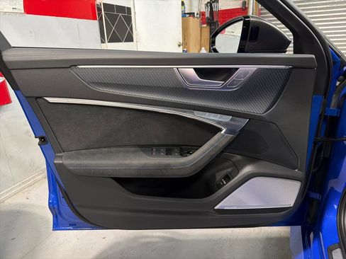 Used 2025 Audi RS 6 performance image 17