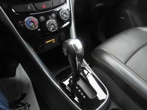 Used 2020 Chevrolet Trax Premier image 22