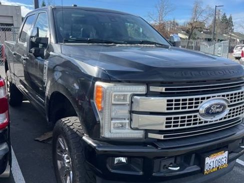 Certified 2017 Ford F250 Platinum w/ Platinum Ultimate Package image 3