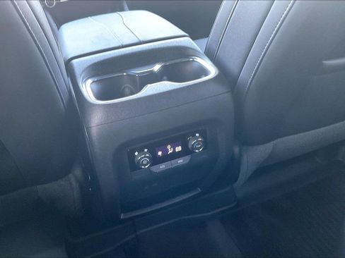 Used 2026 Chevrolet Traverse LT w/ LPO, Floor Liner Package FWD image 11