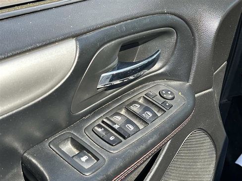 Used 2019 Dodge Grand Caravan GT FWD image 9