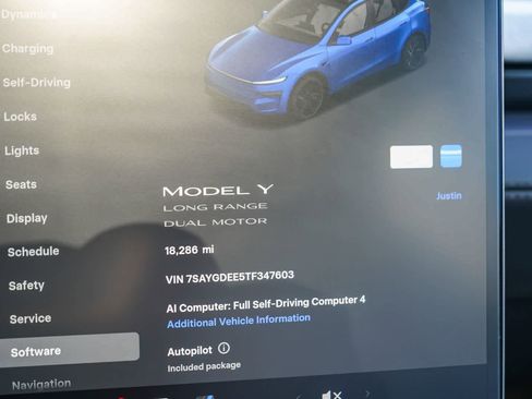 Used 2026 Tesla Model Y Long Range AWD/4WD image 21