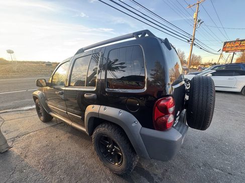 Used 2005 Jeep Liberty Renegade image 5