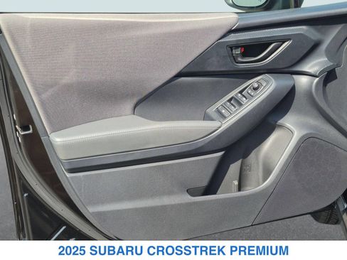 Used 2025 Subaru Crosstrek 2.5i Premium AWD/4WD image 11