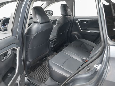 Used 2021 Toyota RAV4 XLE Premium AWD/4WD image 28