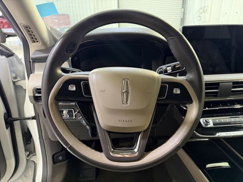 Used 2023 Lincoln Corsair FWD image 14