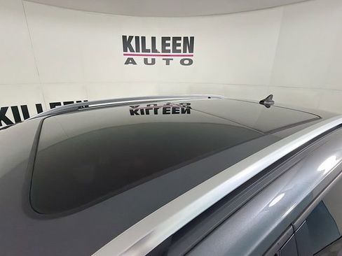 Used 2025 Volkswagen Taos SEL image 14