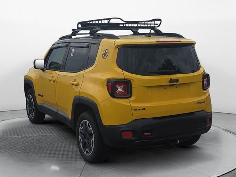 Used 2016 Jeep Renegade Trailhawk AWD/4WD image 3