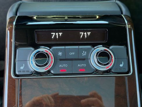 Used 2016 Audi A8 L 4.0T image 24