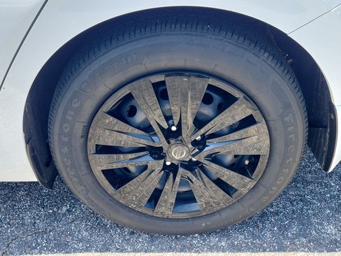 Certified 2024 Nissan Sentra S w/ Trunk Package FWD image 8